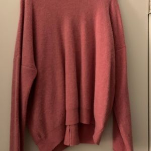Botton down back sweater